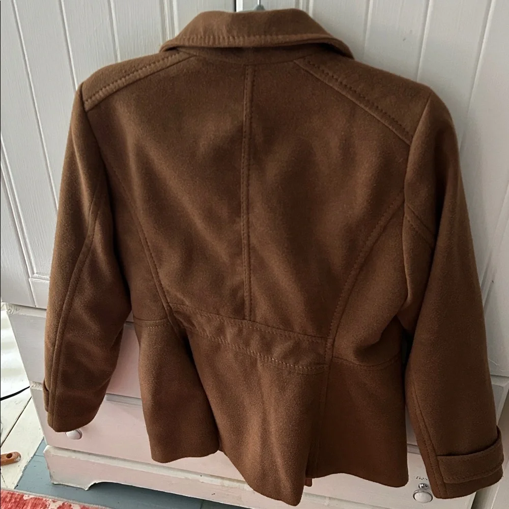 H&M Classic Tan Jacket with 2 Front Pockets and Button Up Collar if Desired EUC - Picture 5 of 7